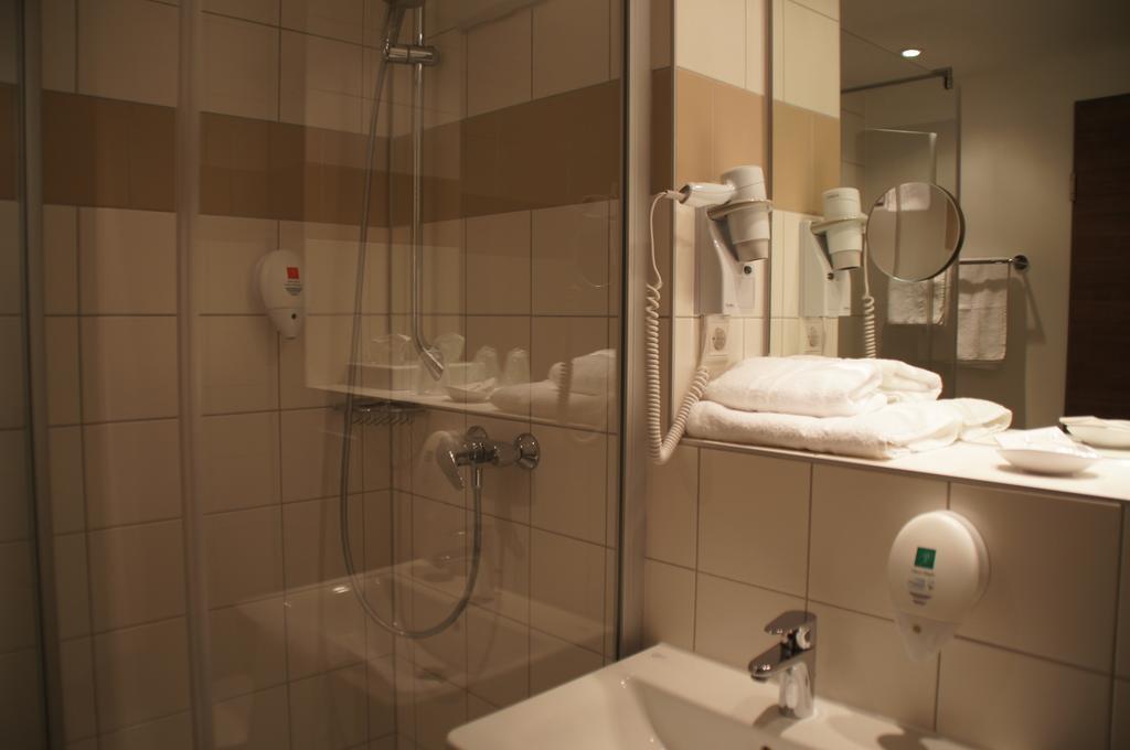 Euro Hotel Friedberg Zimmer foto
